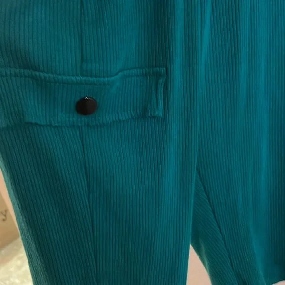 Two Piece Set - Picture 4 of 4